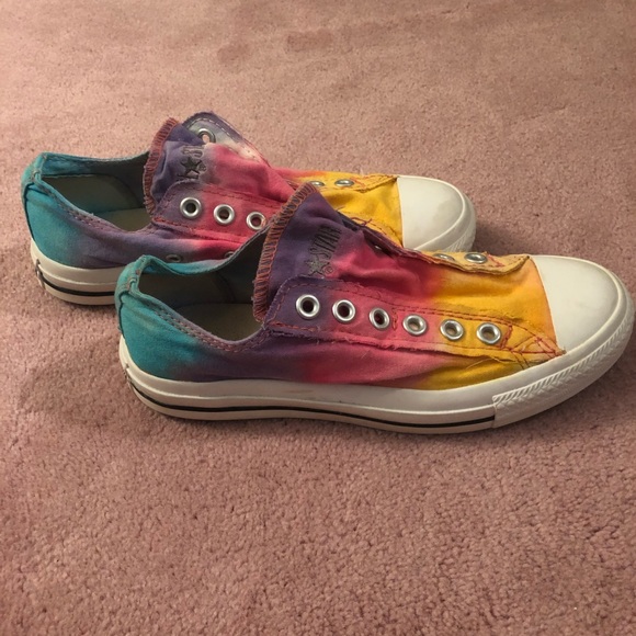 Converse - Picture 2 of 3